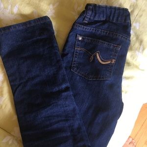 Size 7 jeans. Had adjustable waist -K1